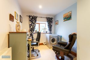 Bedroom- click for photo gallery